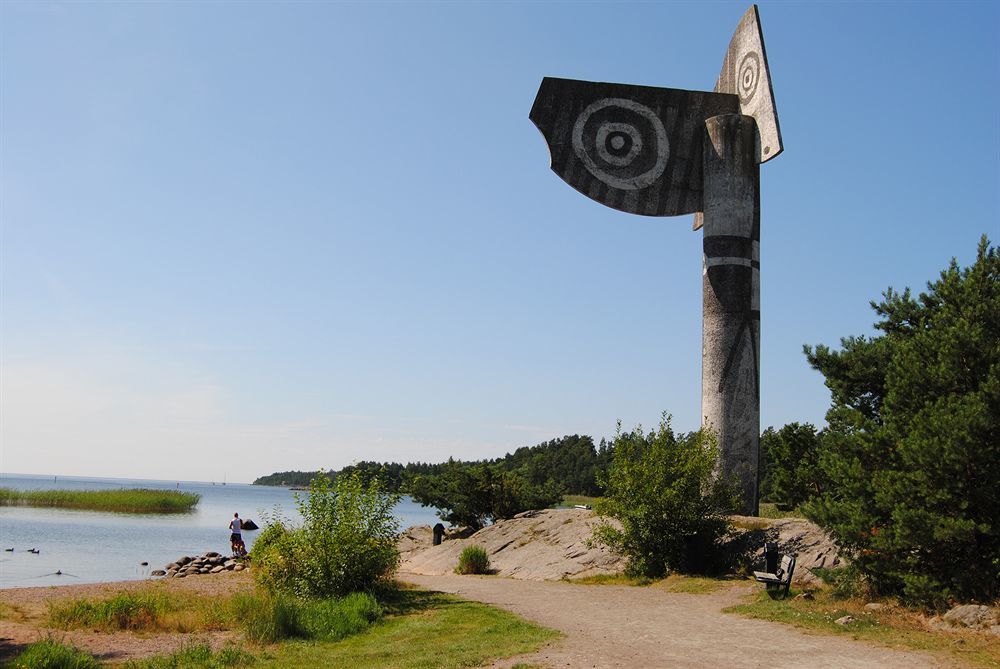 Krongarden Vandrarhem Kristinehamn Buitenkant foto